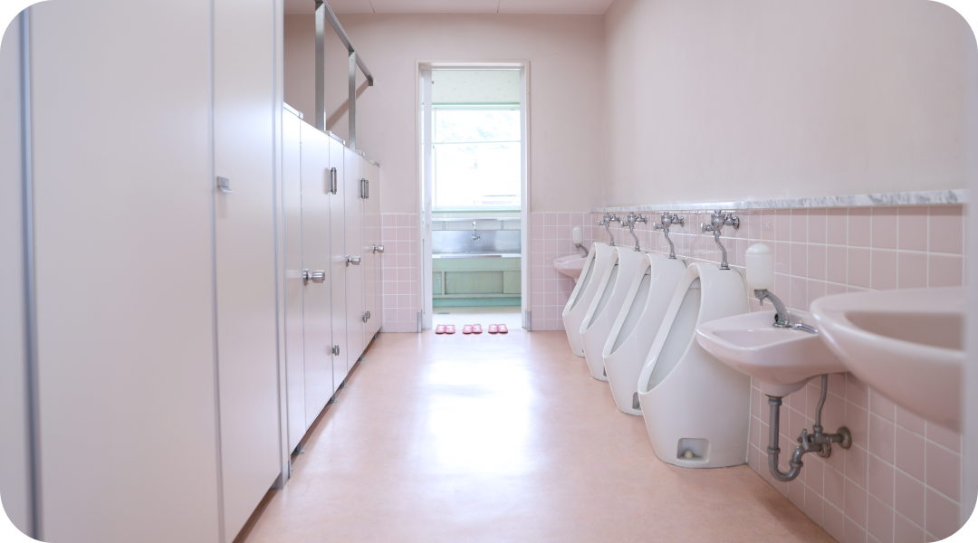 清潔なトイレと快適な保育室